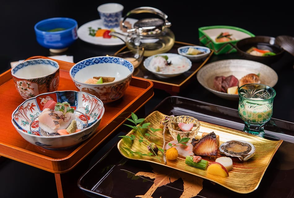 Tokyo: Traditional Japanese Performing Arts Show and Dinner - The Dinner Flow: Seasonal Kaiseki With Bonito Broth