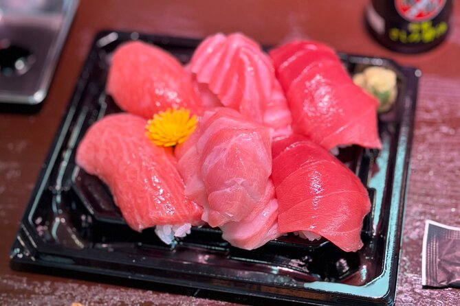 Tokyo Tsukiji Fish Market Food and Walking Tour - Hongwanji Temple first: a 400-year customs reset