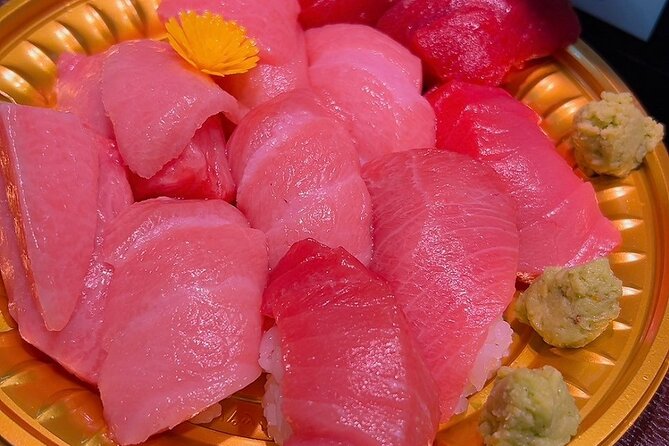Tokyo: Tsukiji Fish Market Seafood & Street Eats - The guide factor: English clarity, smart ordering, and queue help