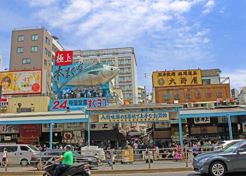 Tokyo: Tsukiji Market and Hama-rikyu Gardens Guided Tour - Season and timing: how flowers change your results