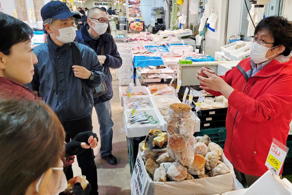 Tokyo: Tsukiji Market Guided Tour & Sushi-Making Experience - Who should book this Tsukiji market and sushi combo