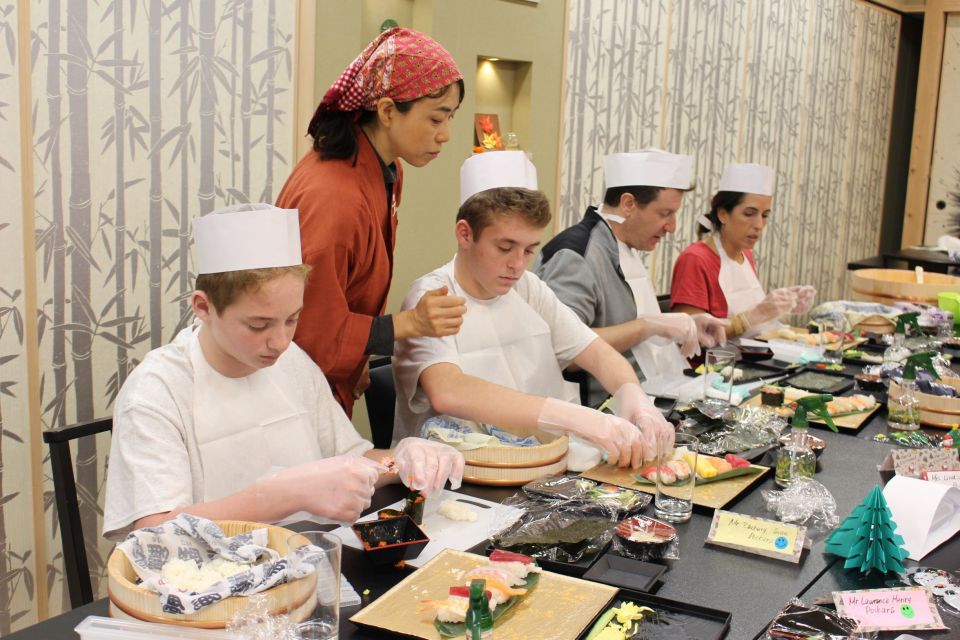 Tokyo: Tsukiji Market Guided Tour & Sushi-Making Experience - The market history lessons you’ll actually remember