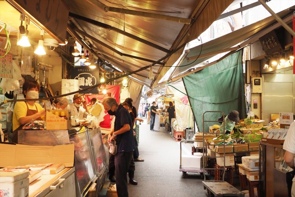 Tokyo: Tsukiji Market Guided Tour & Sushi-Making Experience - From Tsukiji to the sushi kitchen near Tokyo Tower