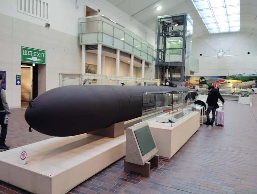 Tokyo War History Tour: Yasukuni Shrine & War Museum - Chidorigafuchi National Cemetery (extended option): religious vs state memory