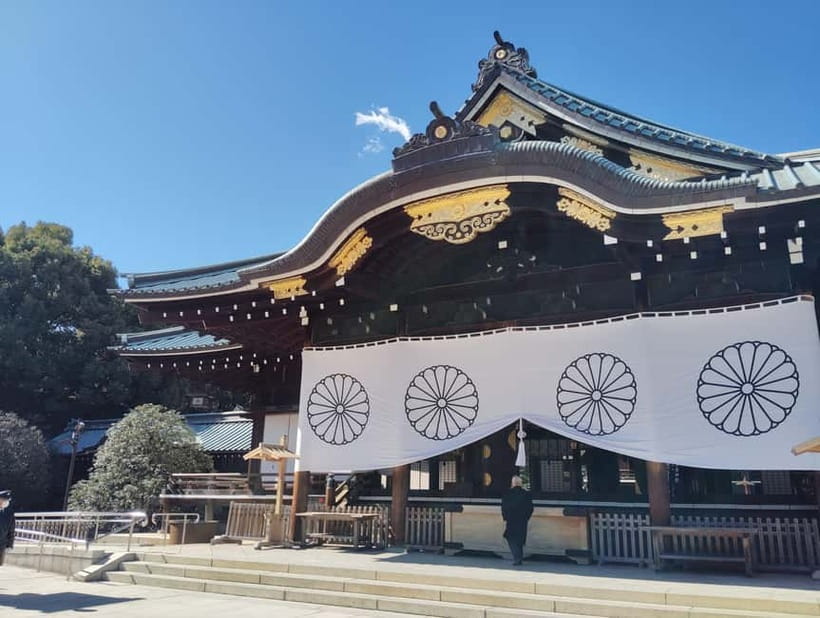 Tokyo War History Tour: Yasukuni Shrine & War Museum - Who this tour suits best (and who might not love it)