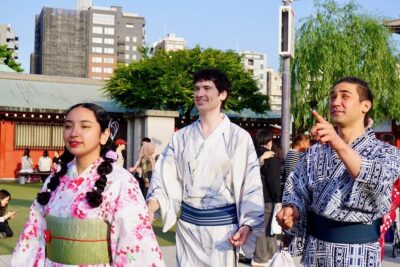 Tokyo: Winter Kimono Experience in Asakusa - How the Dressing Works: Kazune in the Shop