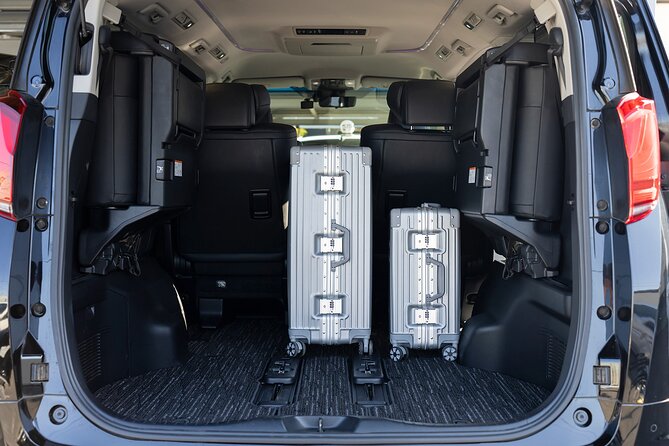 Tokyo ⇆ Haneda Airport Private Transfer 1-way or Roundtrip - Inside the Vehicle: Room, Comfort, and the Luggage Rules You Must Know