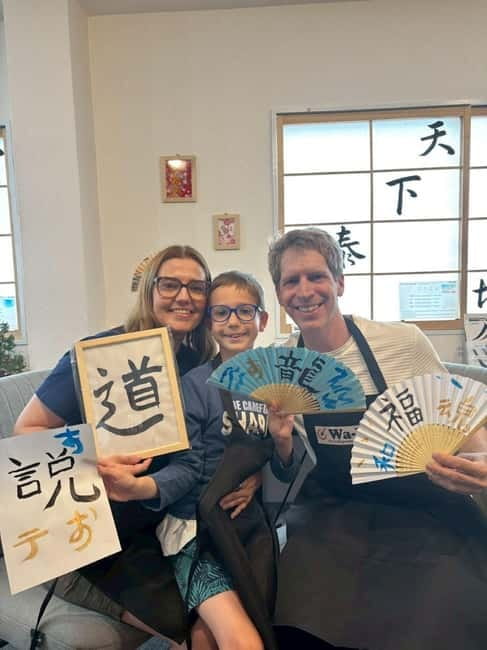 Tokyo:Calligraphy &Make your original folding fan in Asakusa - From Ink Stick to Fude Brush: What You Learn in the First Steps