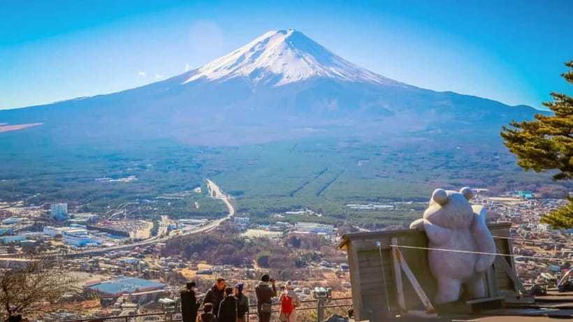 Tokyo:Fuji-Kawagu Cable Car (Ticket Inc.) Shinkurayama&Panos - The Lawson at Mount Fuji: The Photo Stop That’s Actually Useful