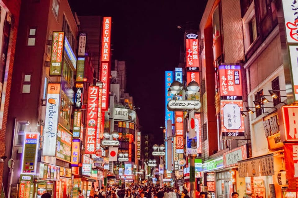 Tokyo:Luxury Private Tour with English-Speaking driver - Imperial Palace East Gardens and a BBQ-style break from the city pace