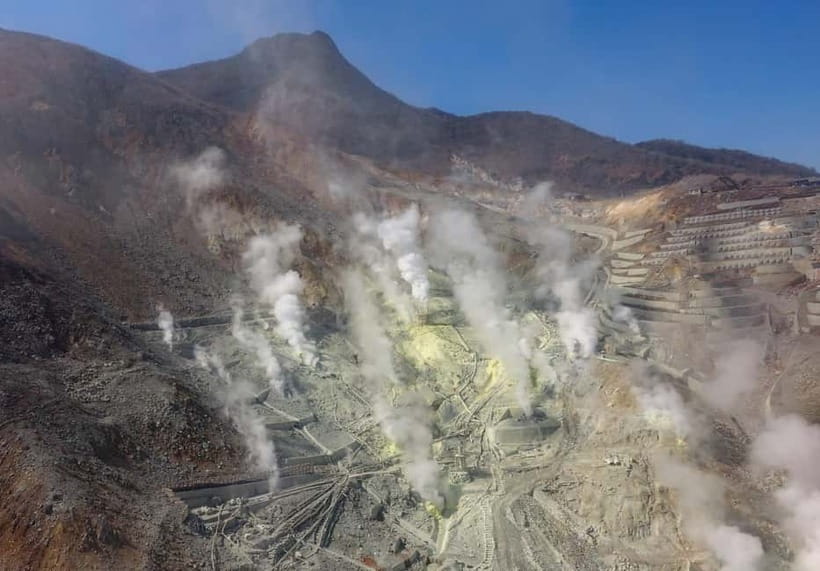 Tokyo:Sea of Mount Fuji, Hakone Ropeway, Ōwakudani, Enoshima - Hakone Ropeway: steam and suspension views