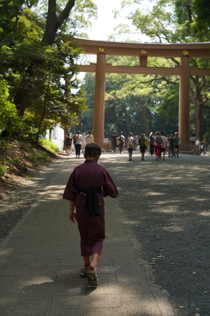 :Tokyo,Shibuya /Meiji Shrine tour in KIMONO/English-friendly - Photo time and free wandering: making the most of your 1.5 hours