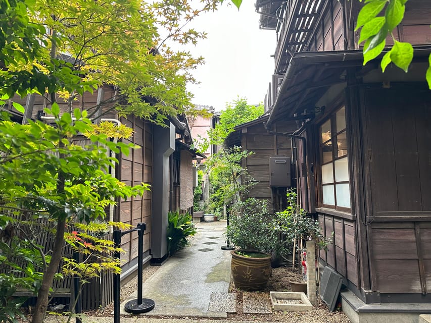 Tokyo:Stroll in Old traditional culture towns~Yanaka & Nezu - Key highlights worth showing up for