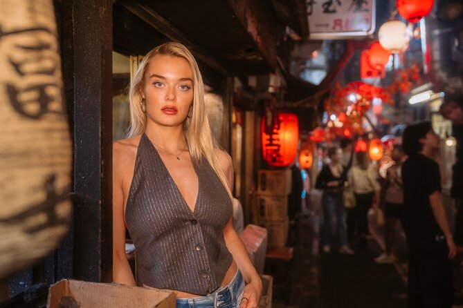 Tour with Pro Tokyo Photographer and take Edgy Unique Portraits - Starting in Shinjuku: Meeting Near the Station and Getting a Game Plan