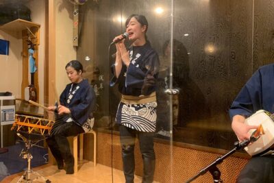 Tsugaru shamisen performance over traditional dinner - Hozomon and Senso-ji: seeing the gates, not just the headline