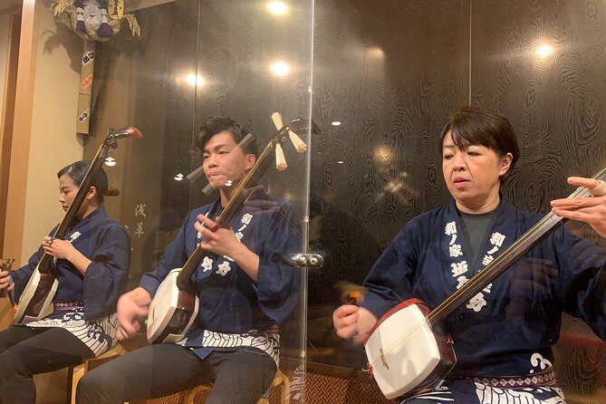 Tsugaru shamisen performance over traditional dinner - Who should book this Tsugaru-shamisen dinner tour?