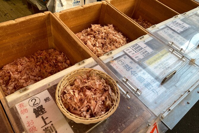 Tsukiji Fish Market Culture Walking and Food Tour - Getting There: Meeting Point and the 10-Minute Window