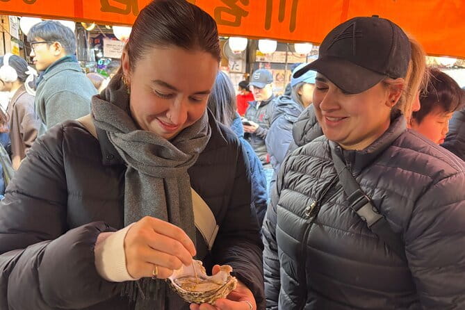 Tsukiji Fish Market Private Food Tour in Tokyo - Hongan-ji Temple Start: A Free Calm Moment Before the Market Rush