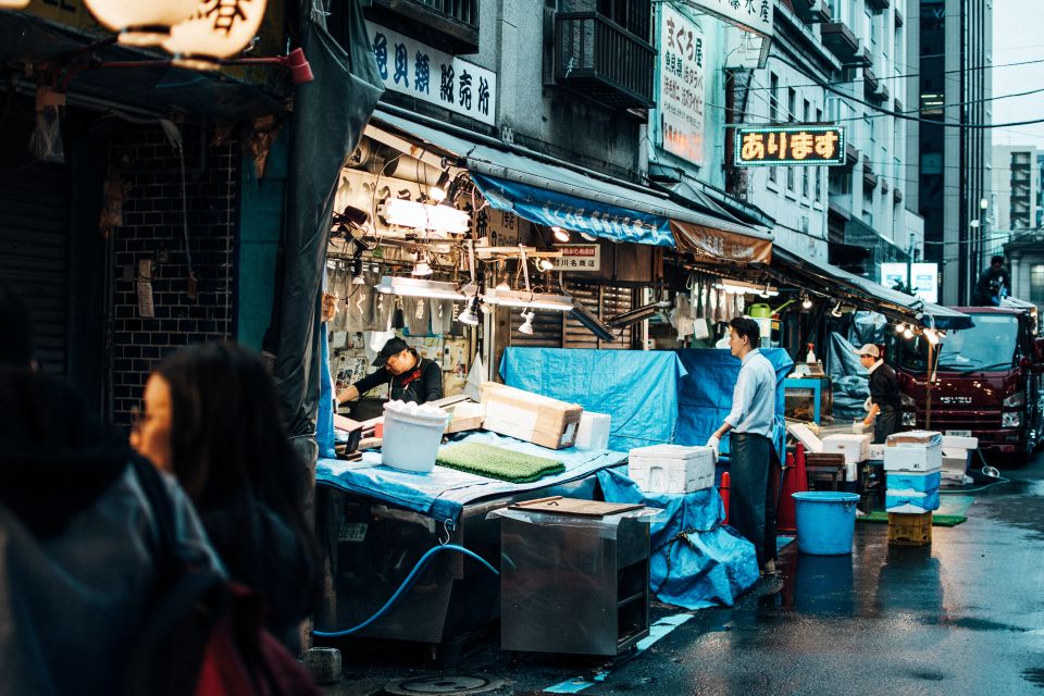 Tsukiji: Outer Market Walking Tour & Sake Tasting Experience - Tsukiji Hongwanji Temple: Learn How to Pray Before You Eat