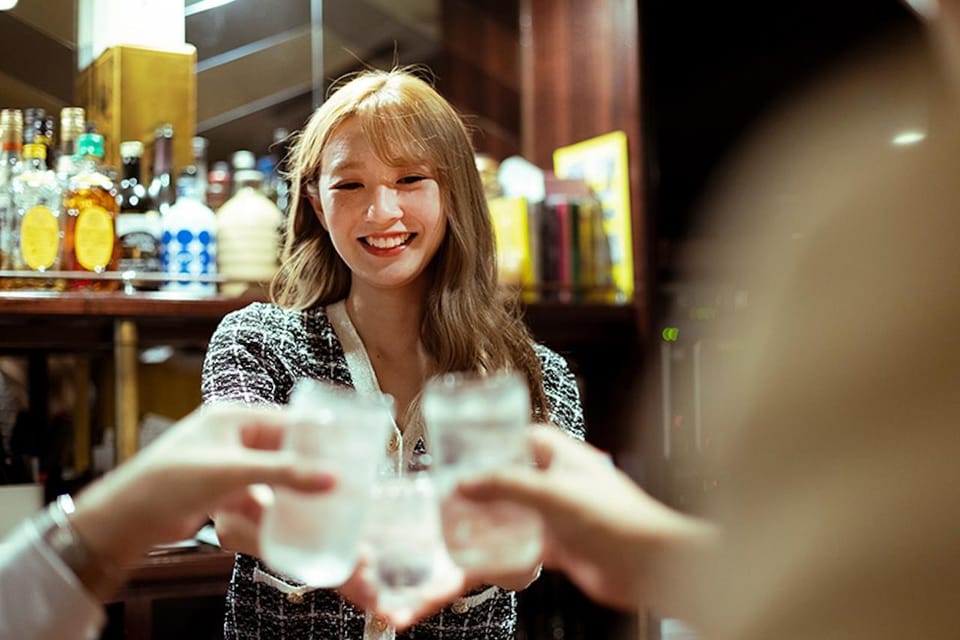 VIP Private Hostess Club Tokyo Night Life Karaoke with Girls - VIP private room karaoke: when the night shifts gears