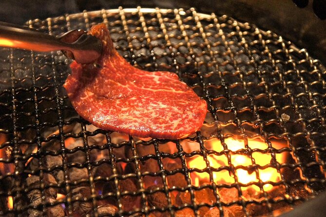 Wagyu and Sushi : Tokyo Gastronomic Journey - Golden Gai and the Final Stroll: Tiny Bars, 1960s Atmosphere