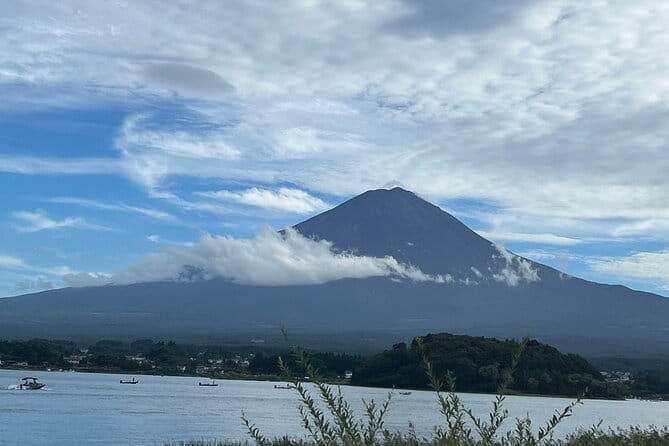 Wonderful Peaks & Peace: Mt. Fuji, Fuji Stupa & Hakone Tour - Mt. Fuji 5th Station: The Highest Checkpoint (and the One Fee Spot)