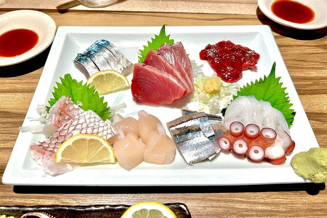 【Contemporary Culture】Bar Hopping I Always Visit in Shinjuku! - Small-group energy: perfect for solo, couples, and friends